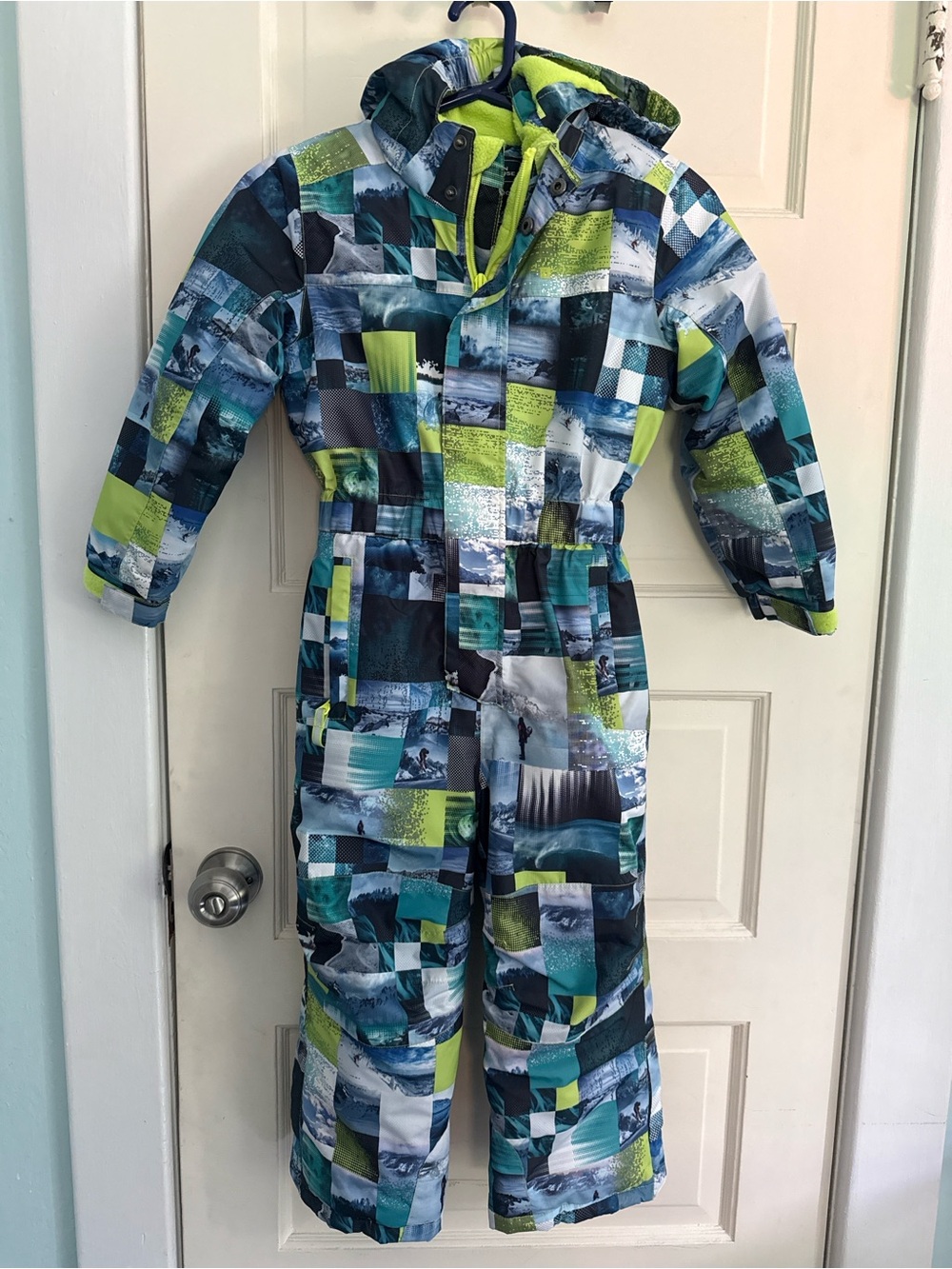 Mountain Warehouse Waterproof Snowsuit (size 5-6 kids)